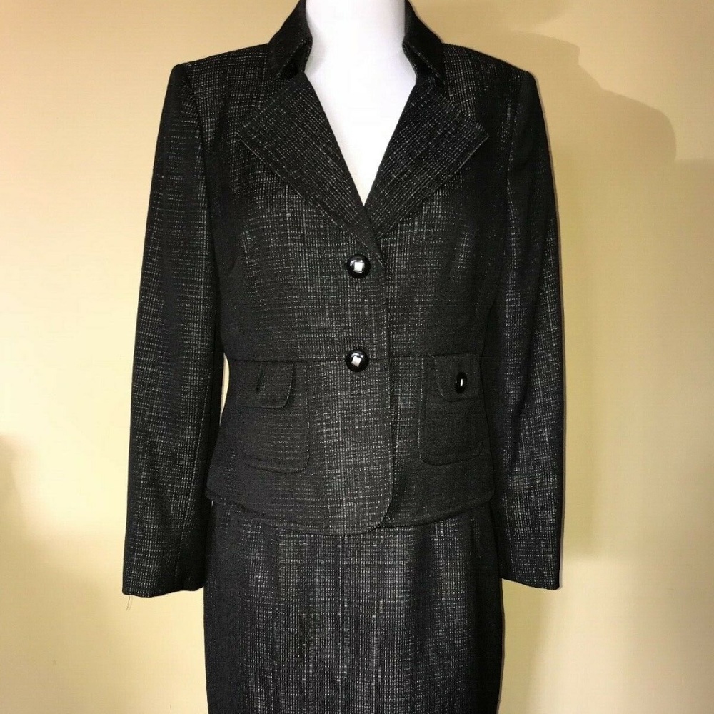 Le Suit Black & Silver Blazer/ Jacket & Skirt SET